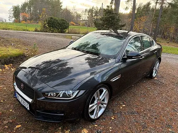 Jaguar Xe