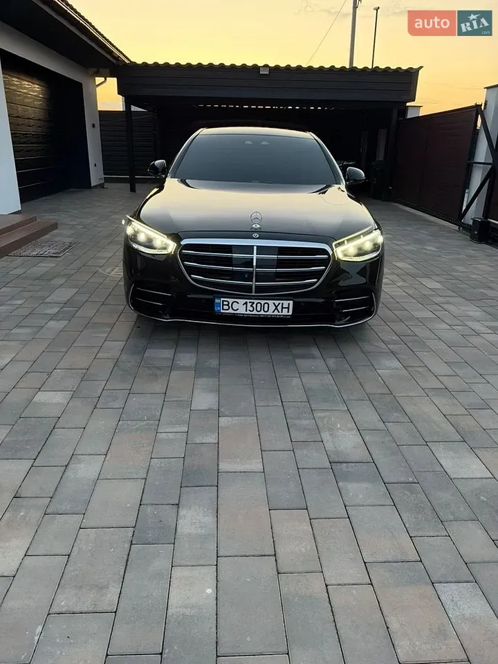 Mercedes-Benz S-Class