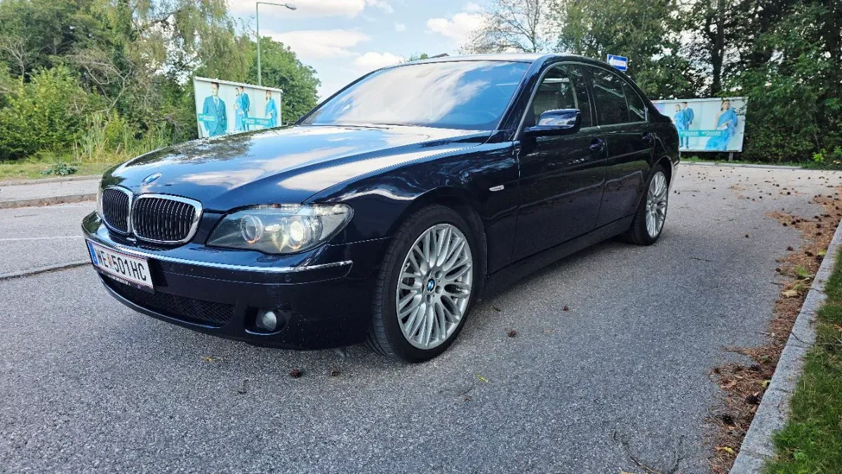 BMW 7 Series 2007 photo 2