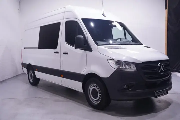 Mercedes-Benz Sprinter 2023 photo 2