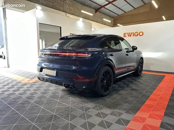 Porsche Cayenne 2024 photo 2