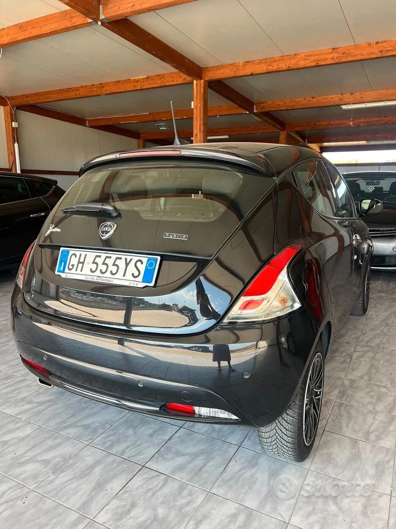 Lancia Ypsilon 2022 photo 3