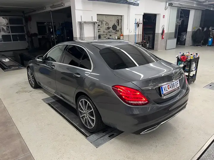 Mercedes-Benz C-Class 2017 photo 3