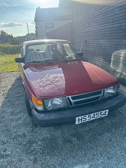 Saab 900 1984 photo 4