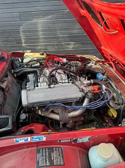 Saab 900 1984 photo 2