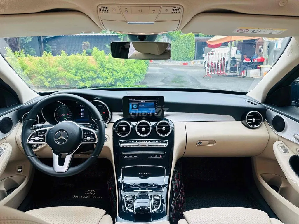 Mercedes-Benz C-Class 2020 photo 4