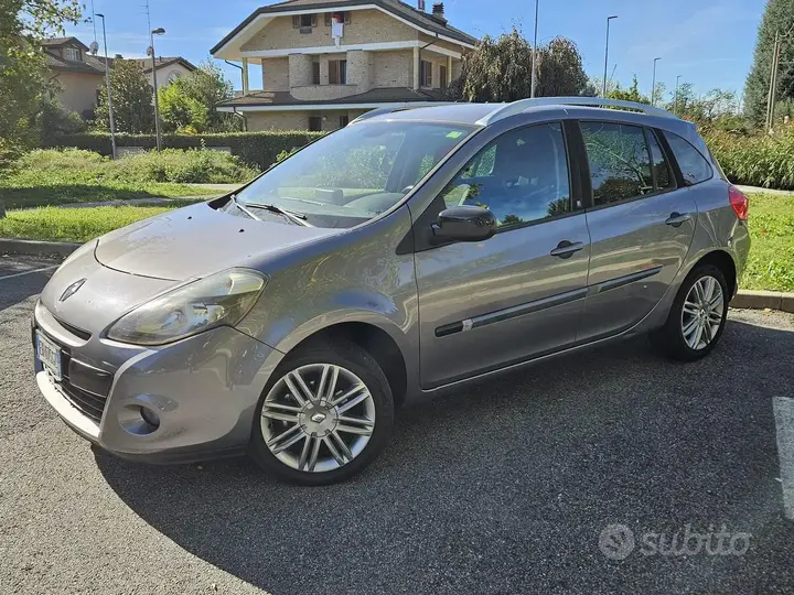 Renault Clio 2011 photo 5