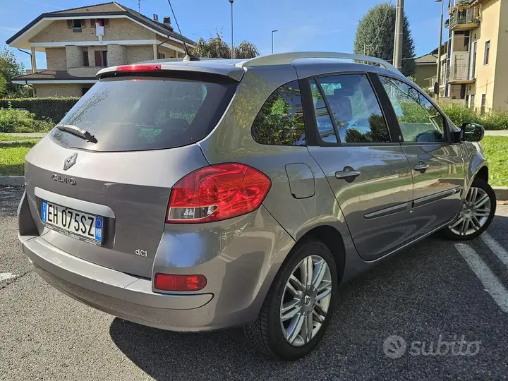 Renault Clio 2011 photo 4