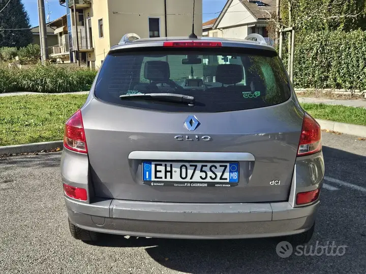 Renault Clio 2011 photo 3