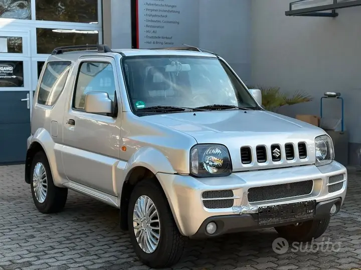 Suzuki Jimny 2010 photo 2