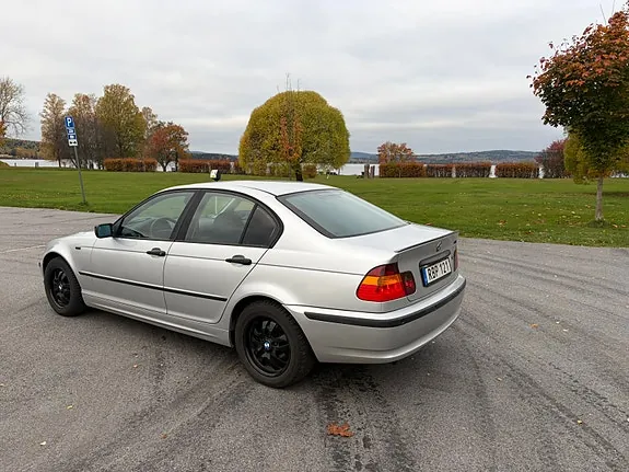 BMW 318I 2003 photo 2