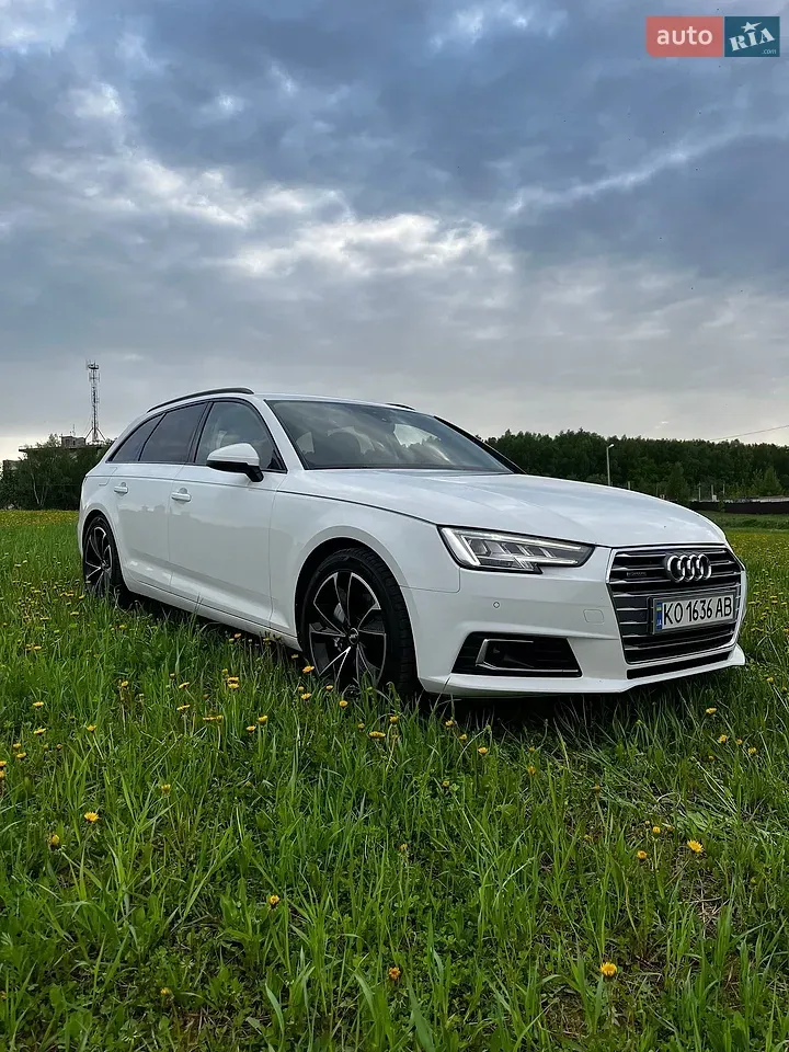 Audi A4 2018 photo 2