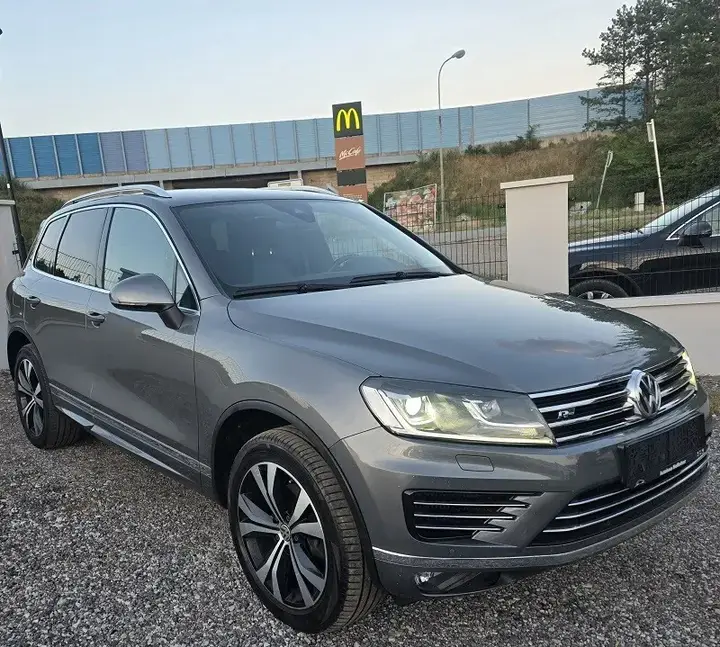 Volkswagen Touareg 2016 photo 2