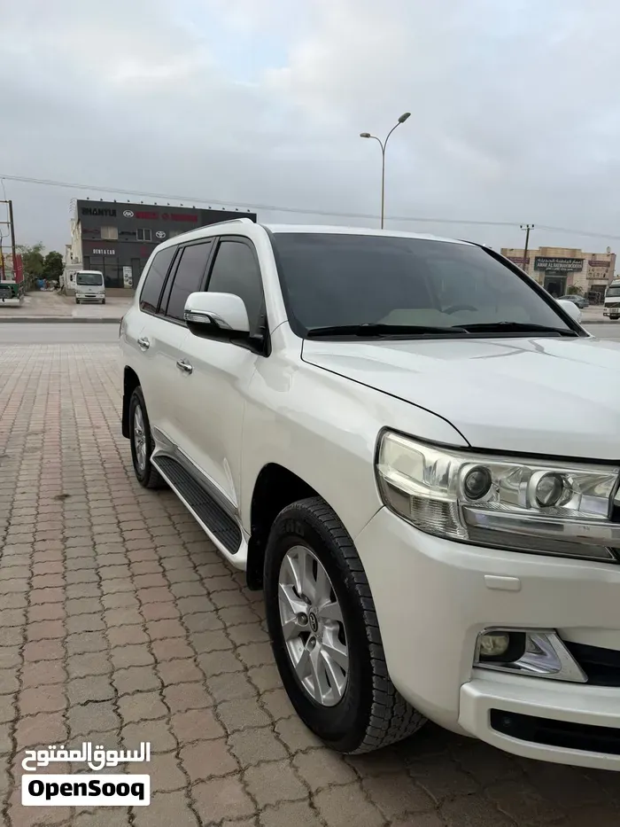 Toyota Land Cruiser 2019 photo 2