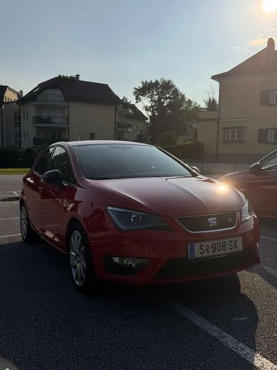 Seat Ibiza 2015 photo 3