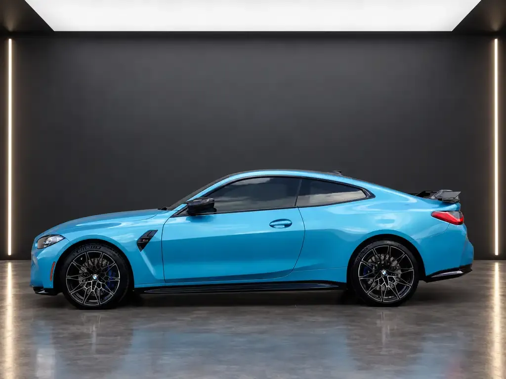 BMW M4 2022 photo 2