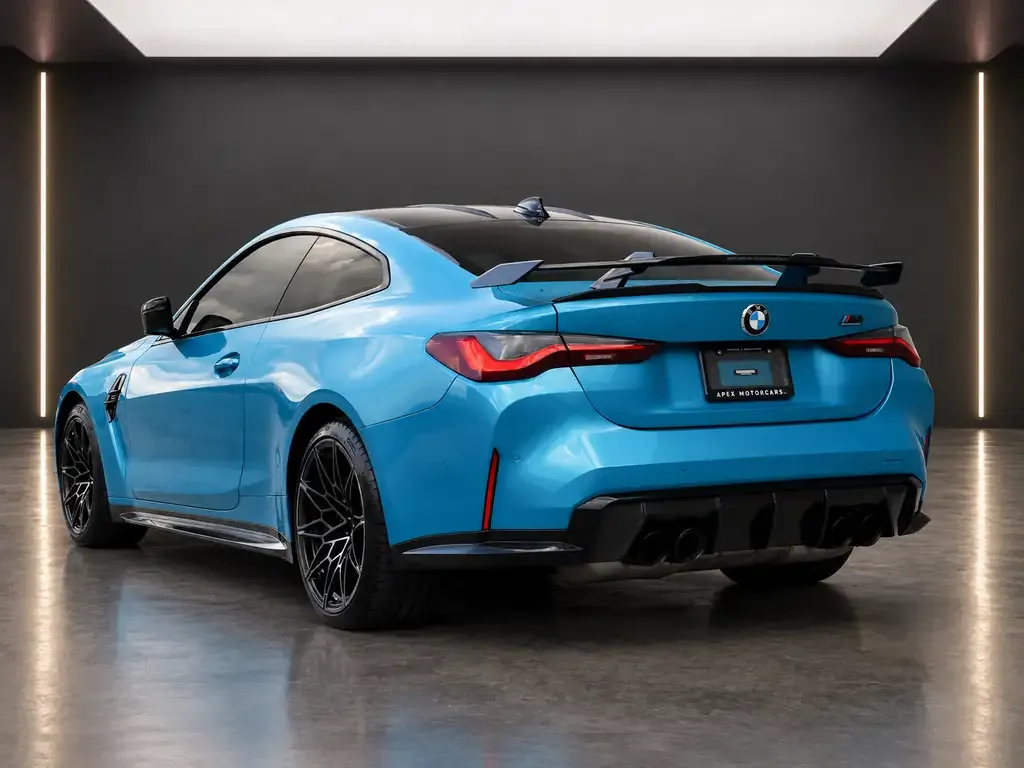 BMW M4 2022 photo 3
