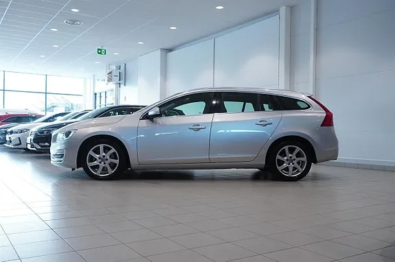 Volvo V60 2015 photo 4