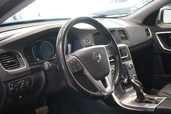 Volvo V60 2015 photo 2