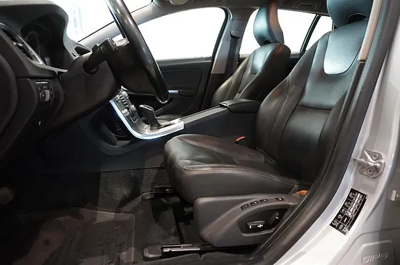 Volvo V60 2015 photo 5