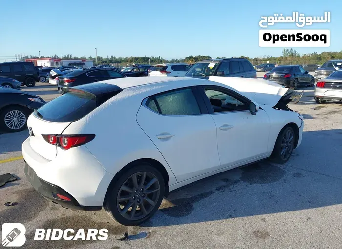 Mazda 3 2022 photo 2