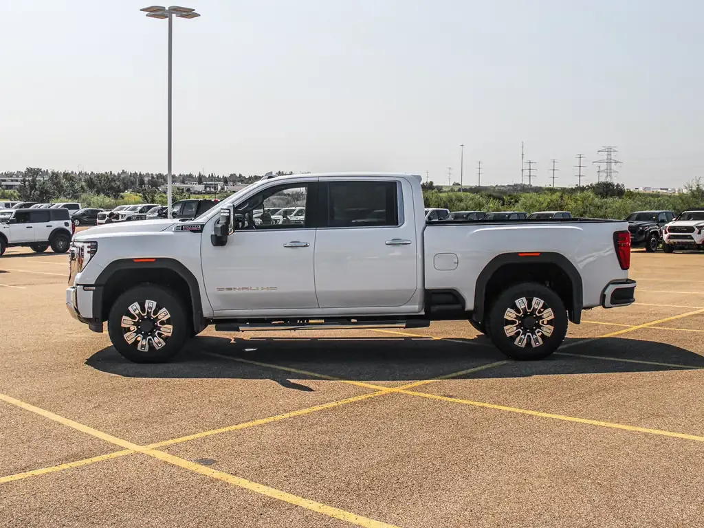 GMC Sierra 3500Hd 2026 photo 5