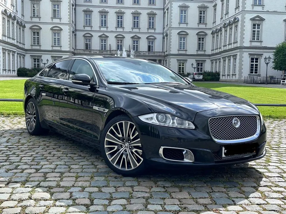 Jaguar Xj
