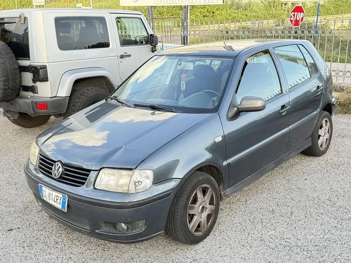 Volkswagen Polo 2003 photo 2