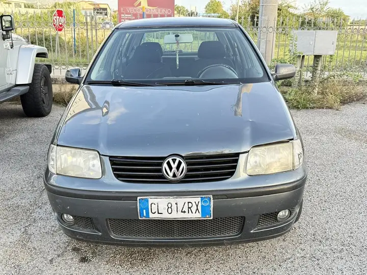 Volkswagen Polo 2003 photo 3