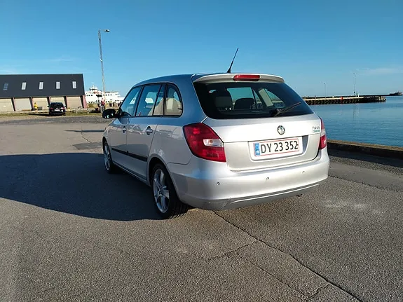 Skoda Fabia 2009 photo 5