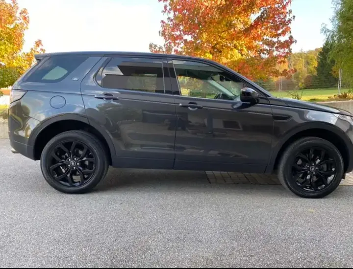 Land Rover Discovery Sport 2018 photo 3