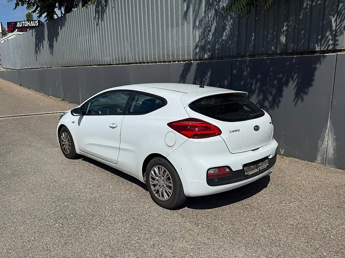 Kia Proceed 2013 photo 3