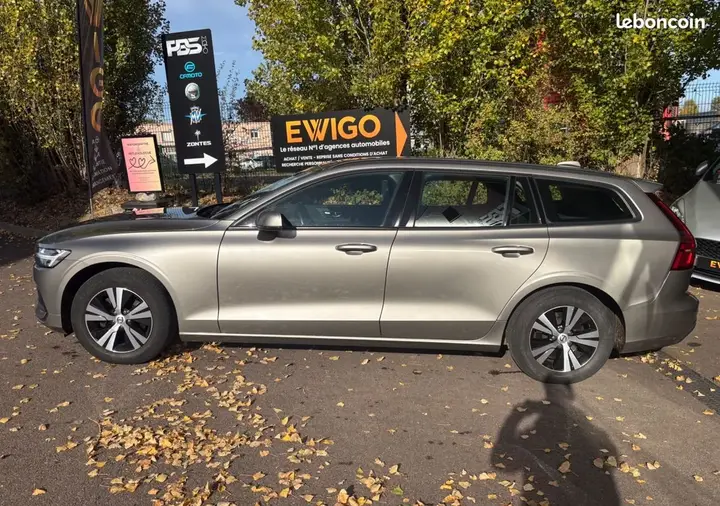 Volvo V60 2019 photo 2