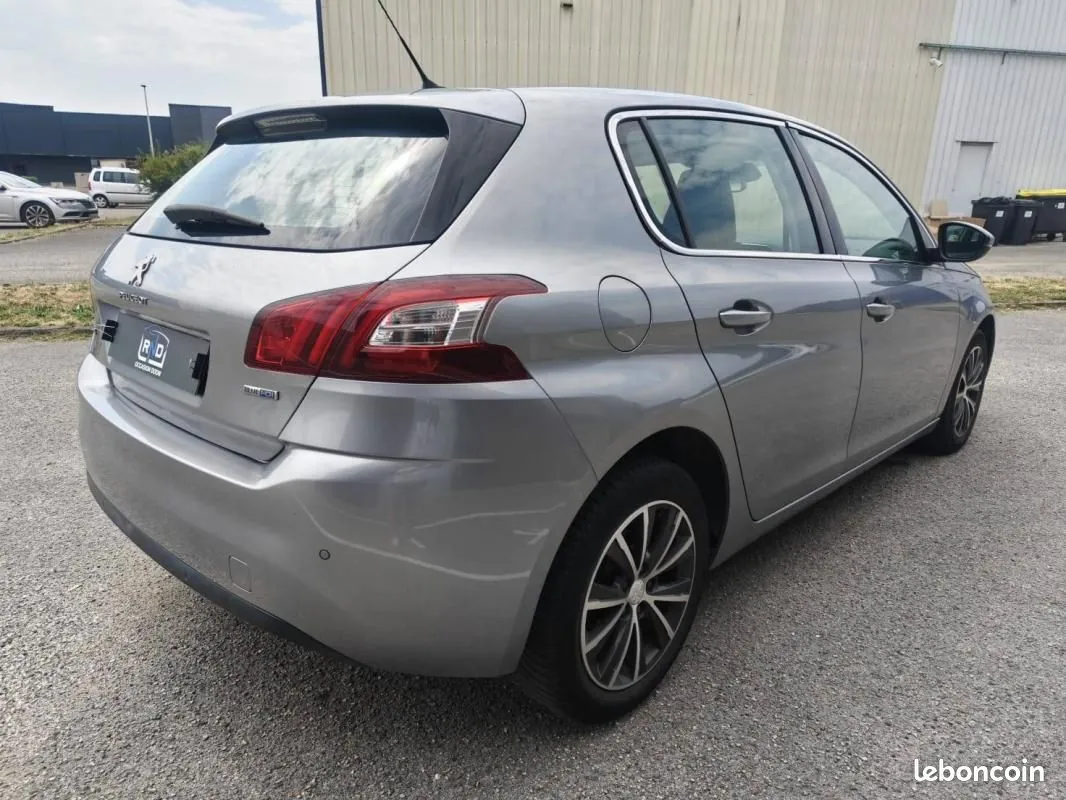 Peugeot 308 2015 photo 2