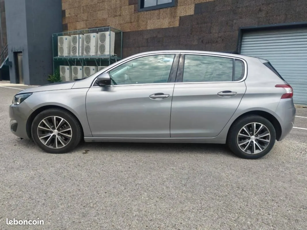 Peugeot 308 2015 photo 5