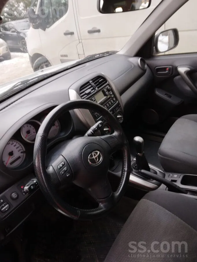 Toyota Rav 4 2005 photo 3