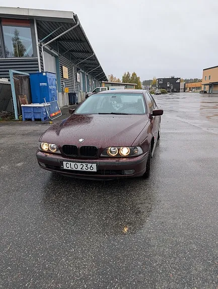 BMW 523I 1998 photo 4