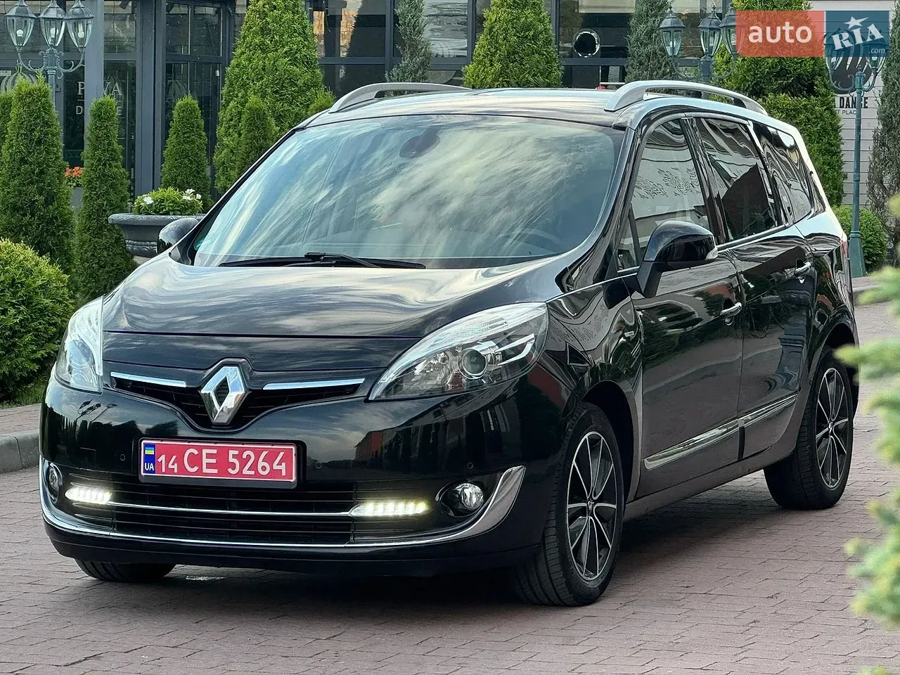 Renault Grand Scenic 2013 photo 2
