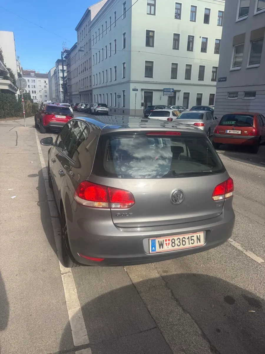 Volkswagen Golf 2009 photo 2
