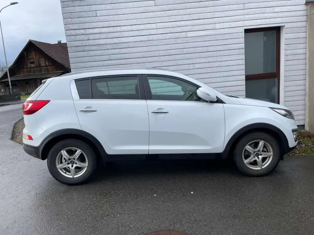 Kia Sportage 2012 photo 2