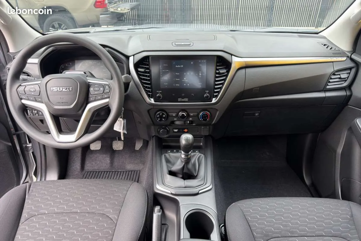 Isuzu D-Max 2026 photo 3