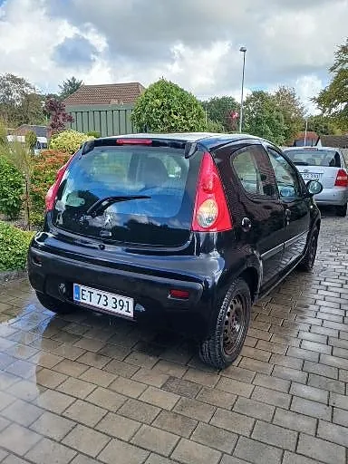 Peugeot 107 2007 photo 4