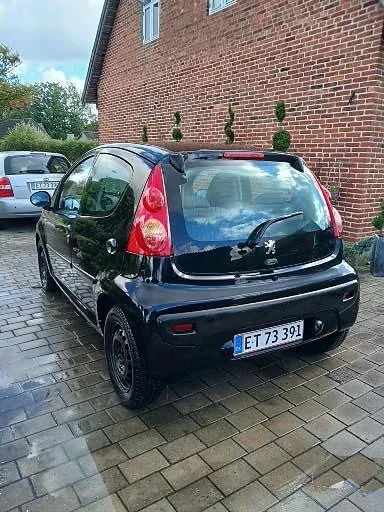 Peugeot 107 2007 photo 3