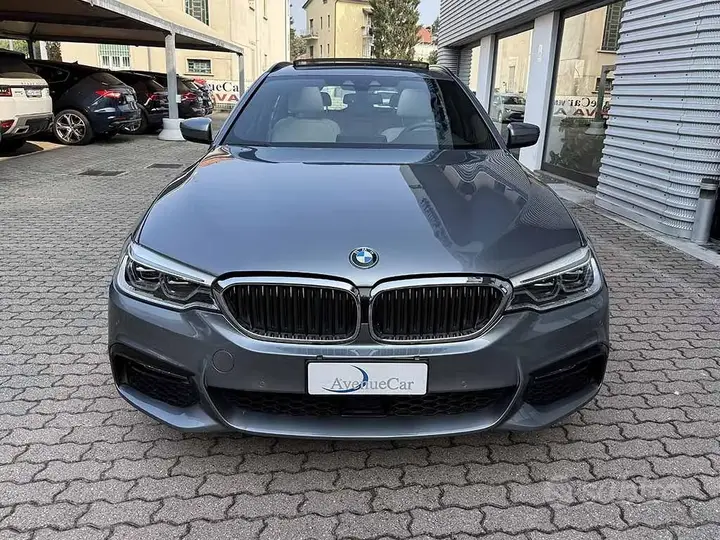 BMW 5 2018 photo 2