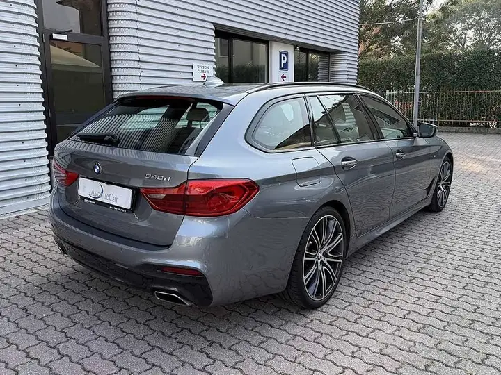 BMW 5 2018 photo 5