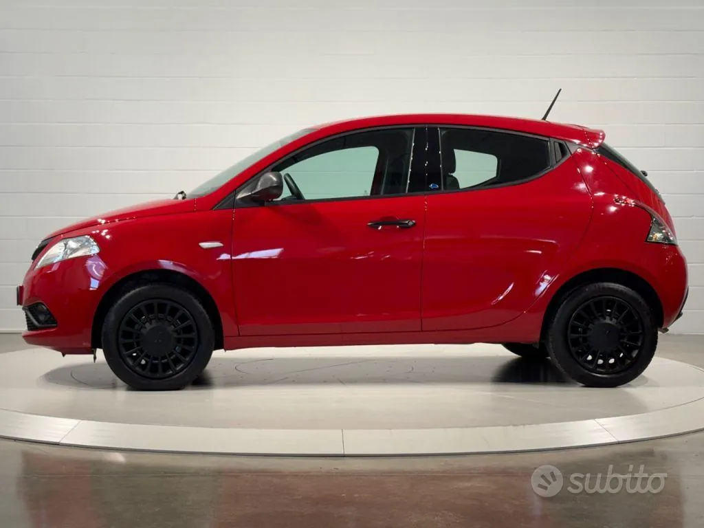 Lancia Ypsilon 2020 photo 2