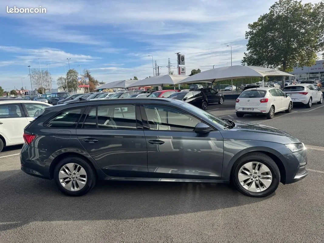 Skoda Octavia 2021 photo 4
