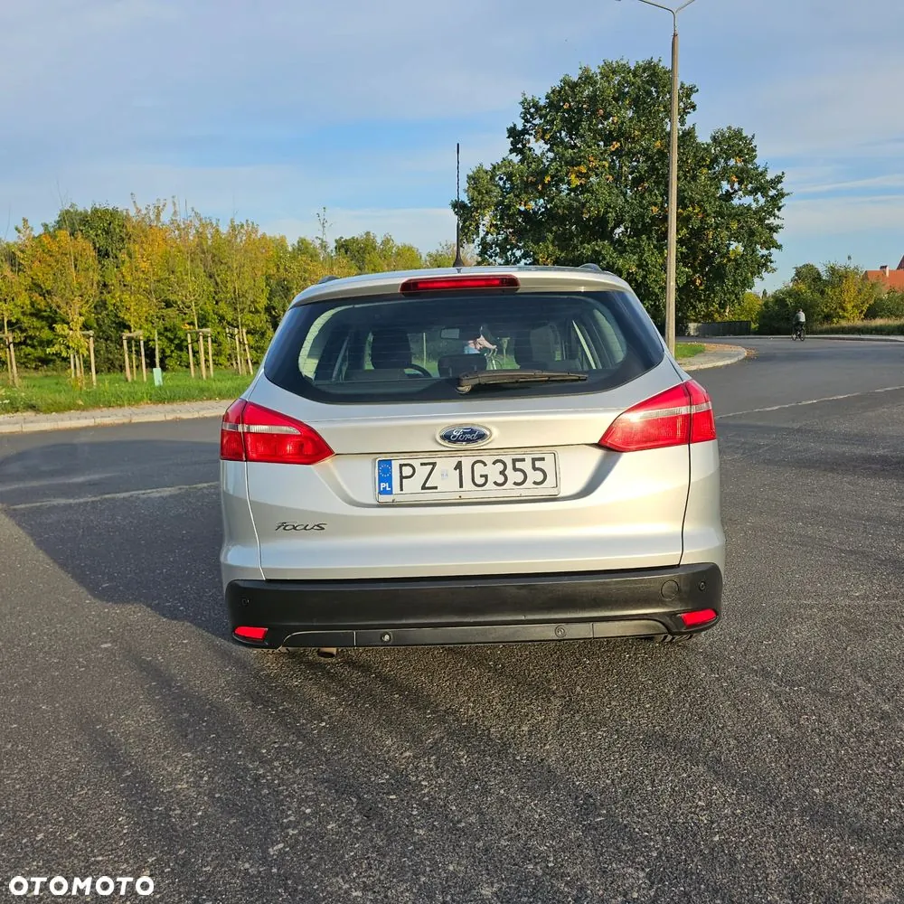 Ford Focus 2016 photo 2