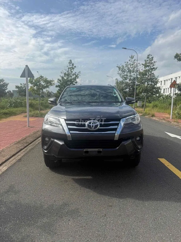 Toyota Fortuner 2017 photo 2