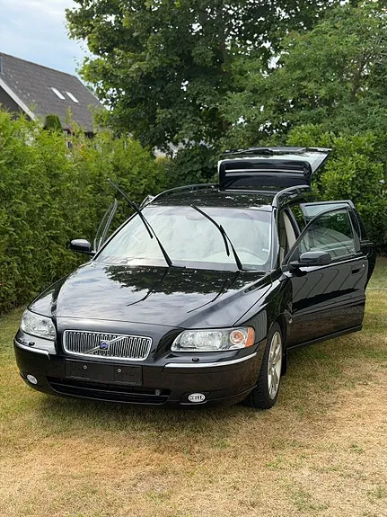 Volvo V70 2005 photo 2